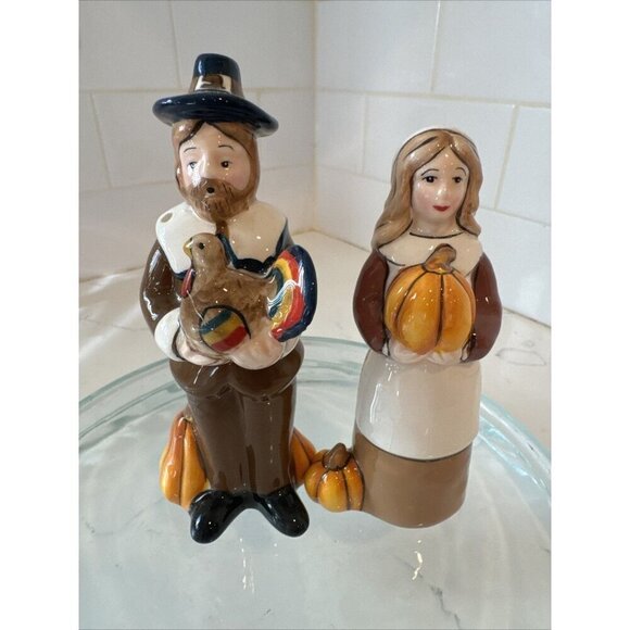 Blue Sky Ceramic Pilgrim Salt And Pepper Shaker Set Hand Painted - Picture 1 of 11
